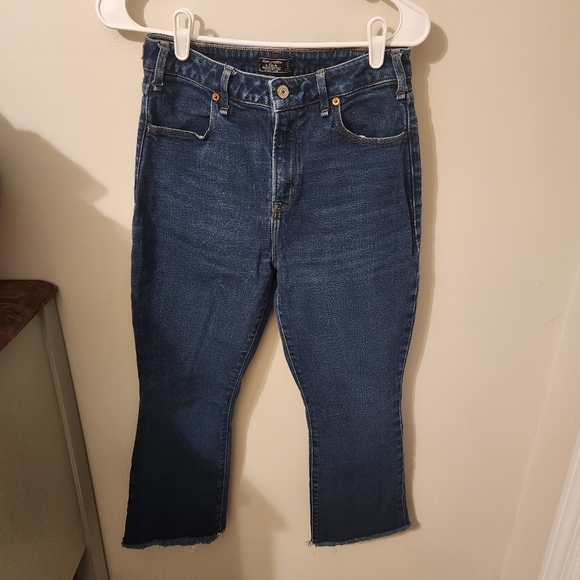 Abercrombie & Fitch Simone High Rise Ankle Flare Jeans. - Picture 2 of 8